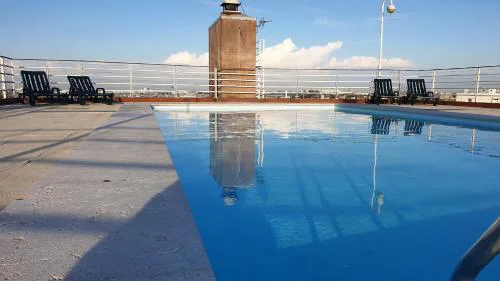 Apart Lisbon Pool Metro Garage