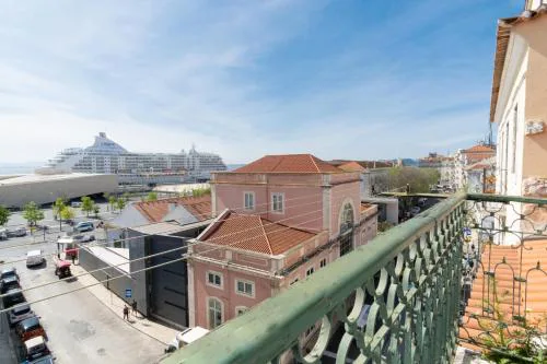 Apartment in Alfama, near Metro & Cafés - TTL126