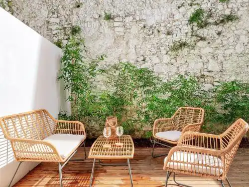 Apartment w. lots of green in a beautiful terrace