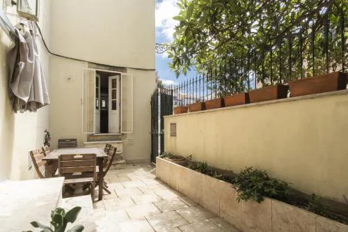 Apartment with terrace in downtown - TTL279