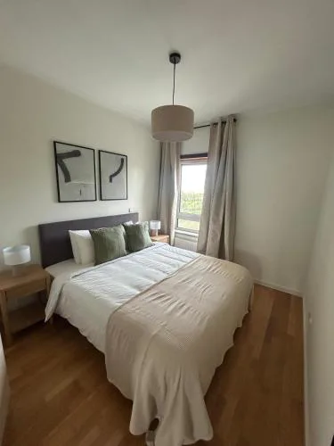 Areeiro Elegant Modern by Homing