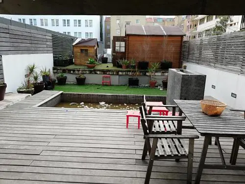 Beautiful garden-campo pequeno home