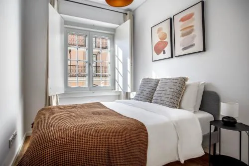 Bedroom in a Modern Apartment in Chiado in a Shared House