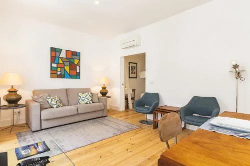 Bica 2 Bedroom with AC and Ultra Fast Internet