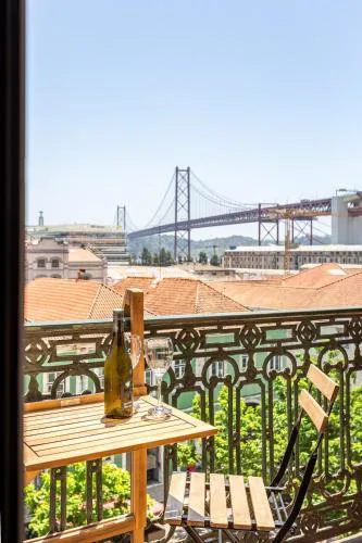 Bridge View Balcony, near LX Factory and Belém