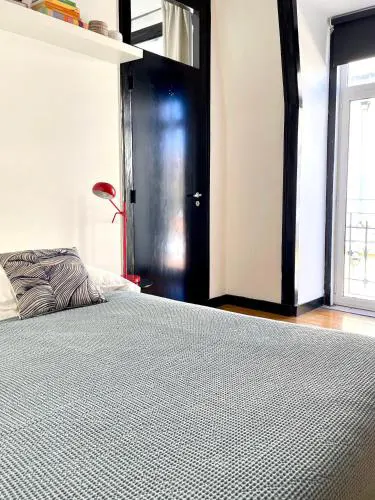 Central Hidden Gem Rustic Modern 2 Bedroom Flat