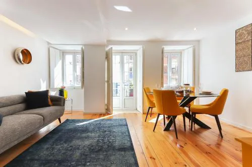 Charming and Stylish Downtown Apt in XIX century building