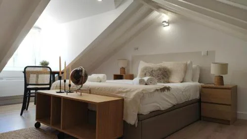 Chiado Modern Attic Duplex 2-Bedroom Apartment