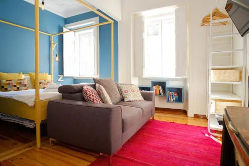 Colourful Alfama Apartment