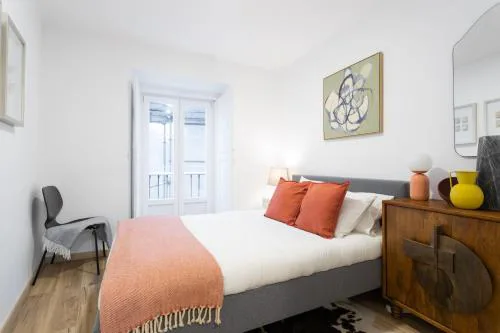 Cozy and confy First Floor, Ace location, 2 Bedrooms