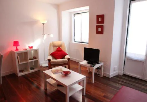 Cozy Apartment in Anjos, Lisbon City Center - TTL510