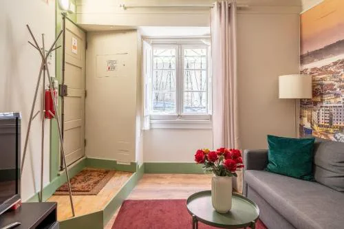 Cozy Apt in Heart of Lisbon with AC by Lisbeyond