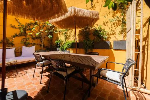 Elegant 3BR TownHouse w/ En-Suite Baths – Mouraria | By Airnest