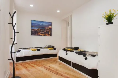 Elite House