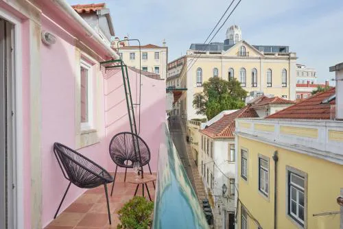 Fantastic Apartment with balcony in Bica