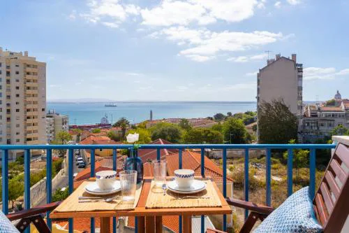 FLH Beato River View with Balcony