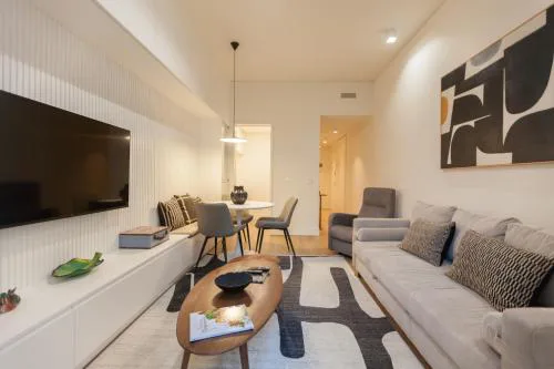 FLH Cais Sodré Chic Urban Flat with Balcony
