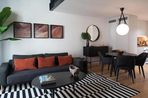 FLH Intendente Elegant Mezzanine with Balcony