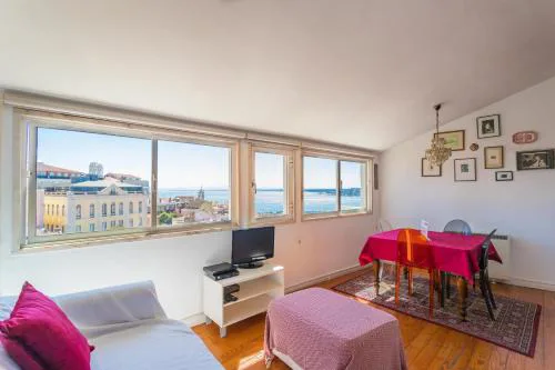 FLH - Santa Catarina's Jewel over Tagus
