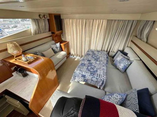 Gorgeous Yacht with 3 bedrooms 2 bathrooms