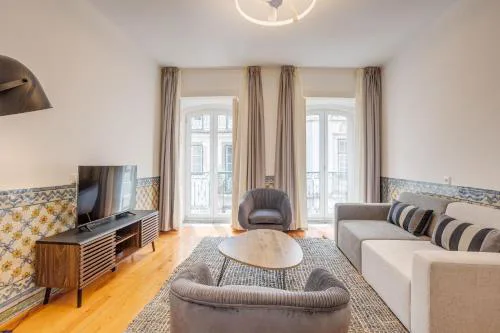 Hip & Renovated T.M. Flat in Bairro Alto