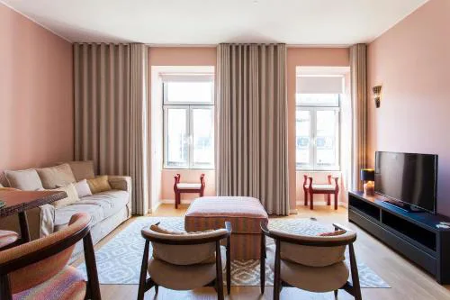 Hostee - Sublime 2BR Apt on Restauradores Sq