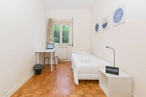 HOUZE Spacious flat in Charming&Historical Lisbon