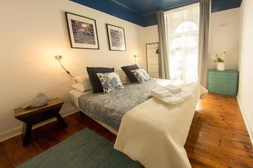 INT Lisbon Suites