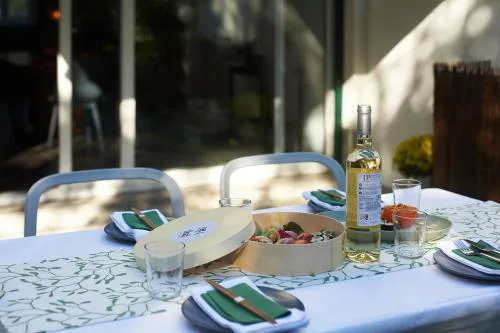 Lisbon Casa da Clementina - a Serene Garden Stay