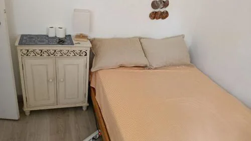 Lisbon nice cousy room