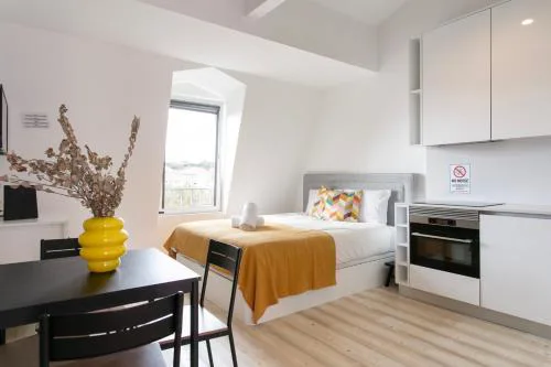 Lisbon Prime Studio Modern and Central