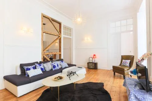 Lisbon Secret & Charming Baixa 4 bedroom apartment