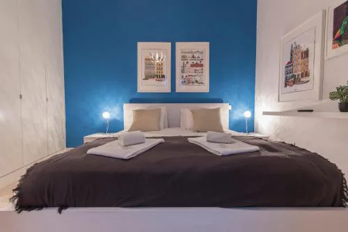 LovelyStay - 3 Bedroom Downtown Wonderwall