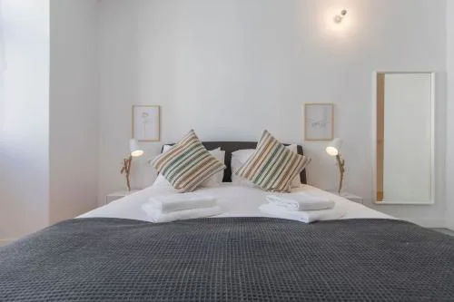 LovelyStay - Wide & Bright 4 Families