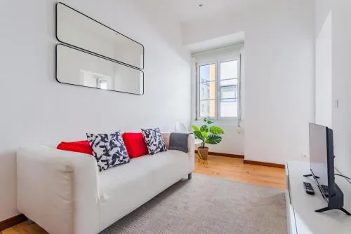 LX Urban Living, 2BR Apartment
