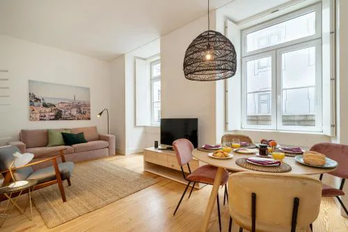 Modern 1BDR in Downtown Lisbon by LovelyStay