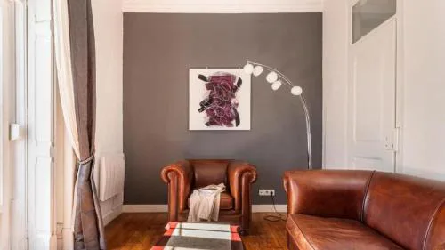 Modern 2-Bed Apartment - Heart of Downtown Lisbon