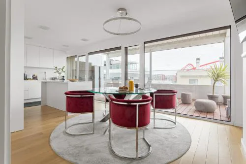 Modern 3BR with Terrace in Benfica by Host For Us