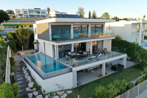 Modern Villa with Sea & River View Pool and Gym.