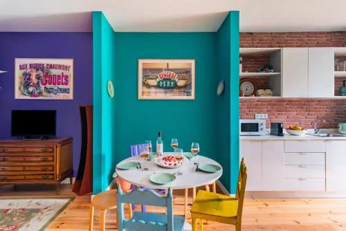 Monica's Place: a Friends' Inspired Apartment