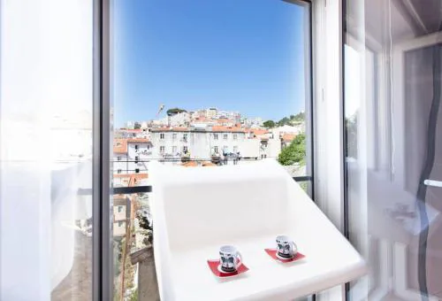 Mouraria 2 - View from French Balcony & Smart Check-in