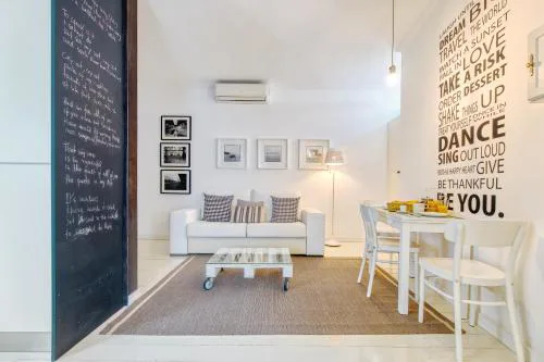 New! Lovely Family Apartment