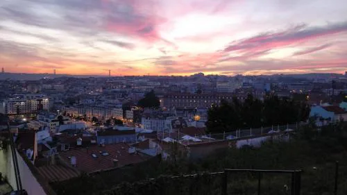 Panoramic River View 1-BR near Senhora do Monte by NestAtLisbon