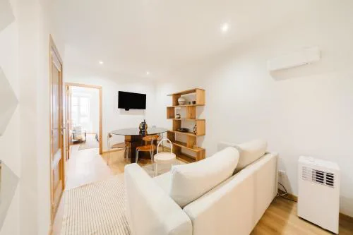 Premium 41BR with Iconic Tagus Views