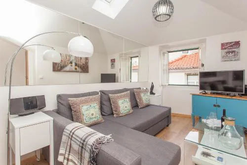 Principe Real 2 bedrooms 2 bathrooms, AIR-CON, Wi-Fi, 3rd floor