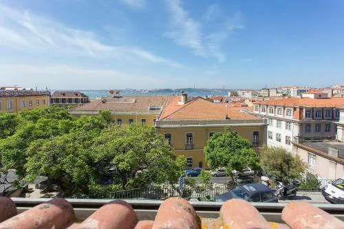 River View Apartment in Castelo Historic Lisbon One Bedroom