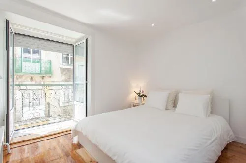 Santana Studio w/ Balcony