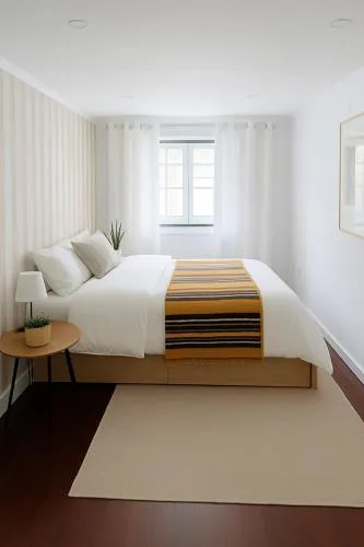 Soar Home Apartments I ALFAMA I Iconic Stay near Feira da Ladra in the Heart of Lisbon, Steps from Rossio