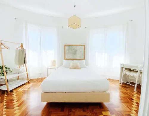 Soar Home Guest House I SALDANHA I Premium Stay Climate Comfort 1 min to Metro, Near Coworks and Eduardo VII Park