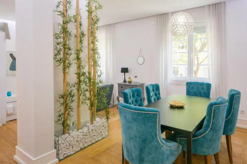 Spacious 2-Bed Apartment with Interior Terrace near Marquês de Pombal, Lisbon - TTL300